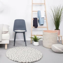 Hella Filzkugelteppich