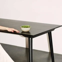 In Between SK5 Esstisch