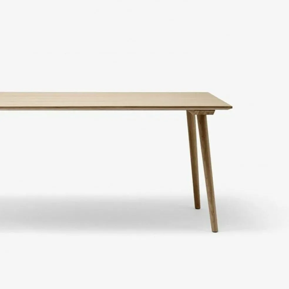 In Between SK6 Esstisch