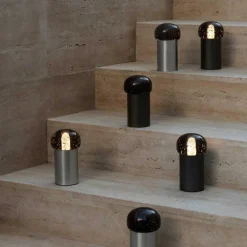 Iris LED Tischleuchte mit Akku