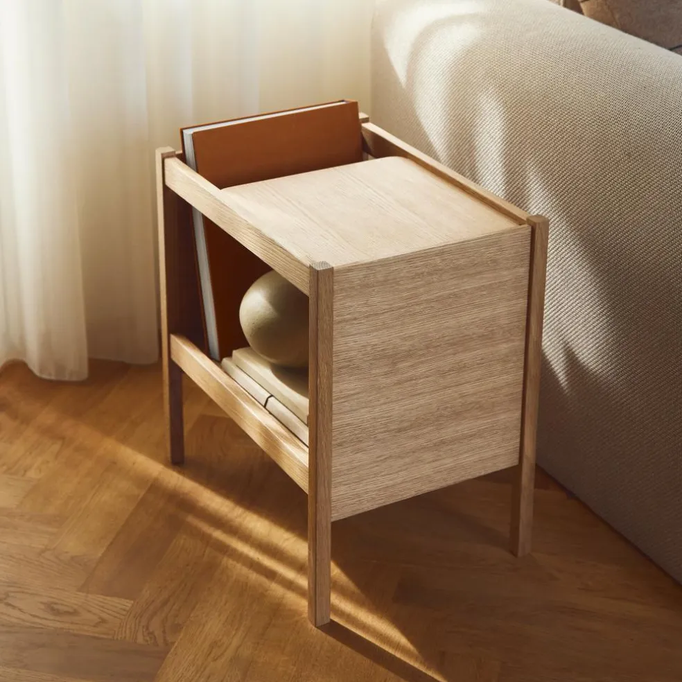 Journal Beistelltisch