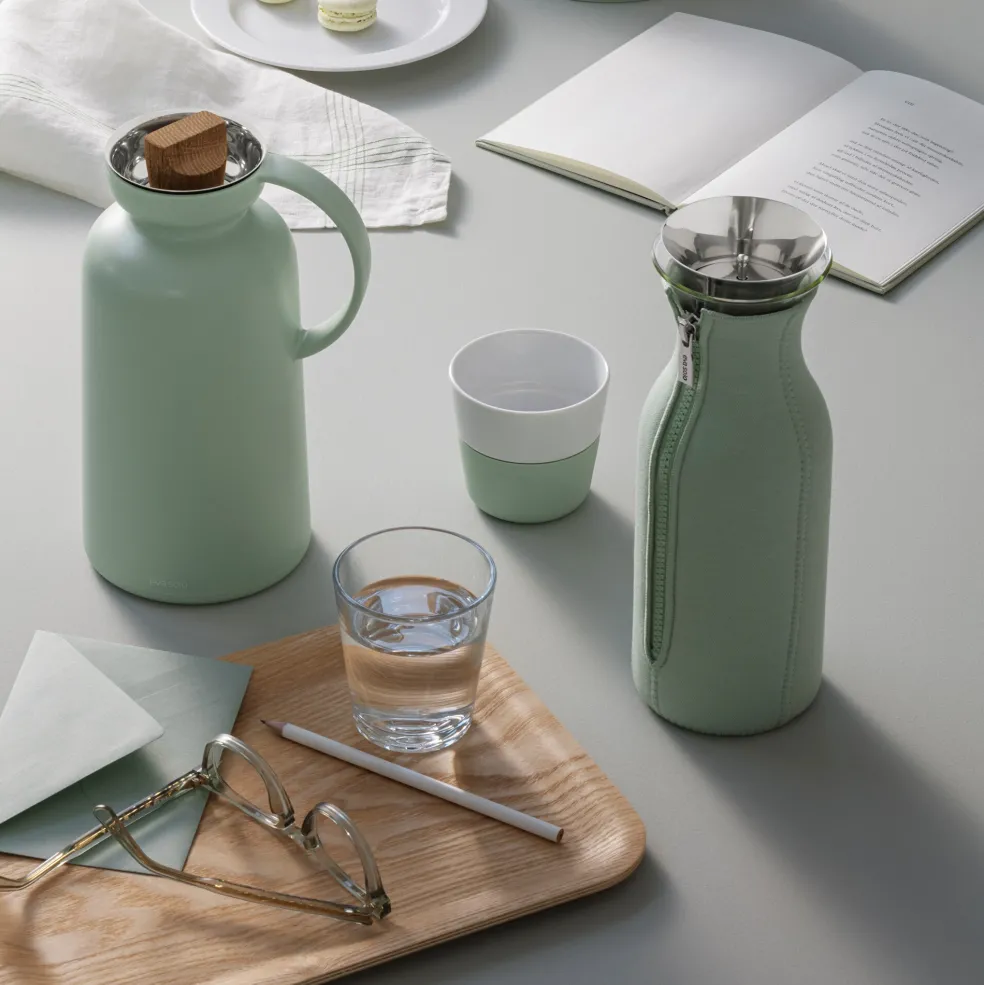 Kühlschrankkaraffe mit Neoprenanzug 1L