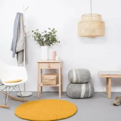 Klara Filzkugelteppich