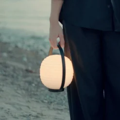 Lantern Portable LED Tischleuchte mit Akku