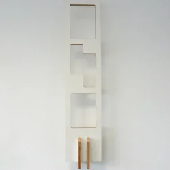 Lesestoff Bücherregal