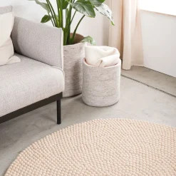 Levi Filzkugelteppich