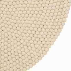 Levi Filzkugelteppich