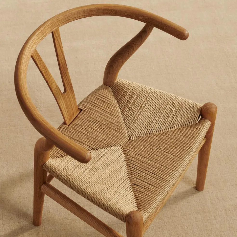 Limited Edition CH24 Wishbone Kinderstuhl