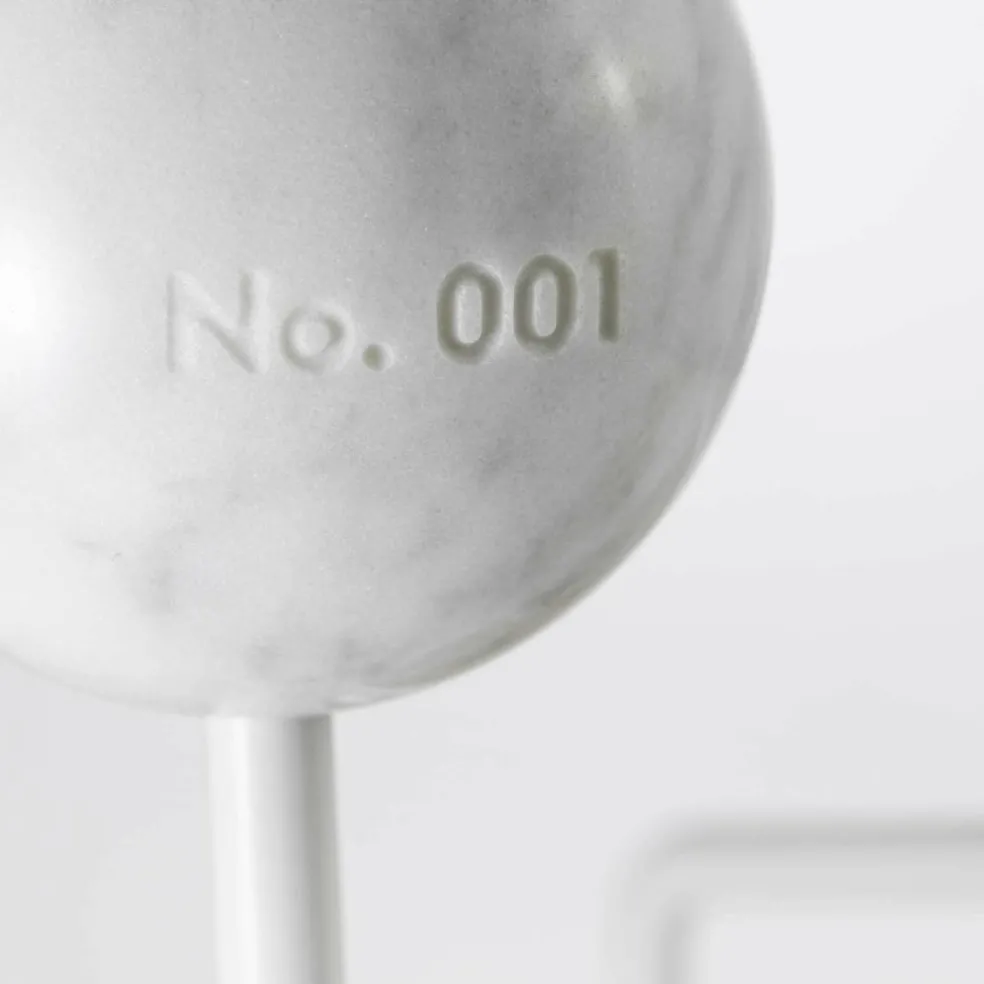 Limited Edition Hang it all Garderobe Marmor