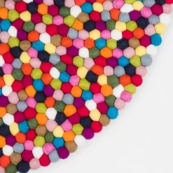 Lotte Filzkugelteppich