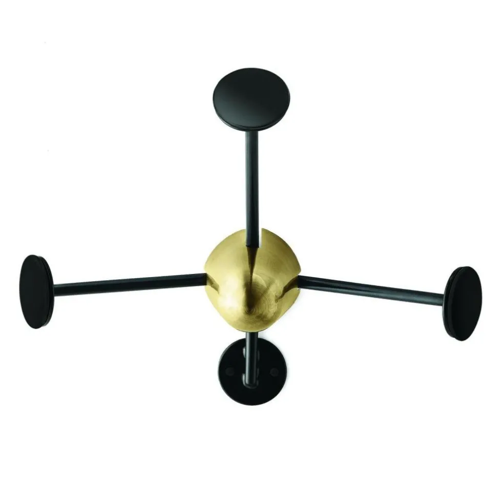 Matégot Wandgarderobe