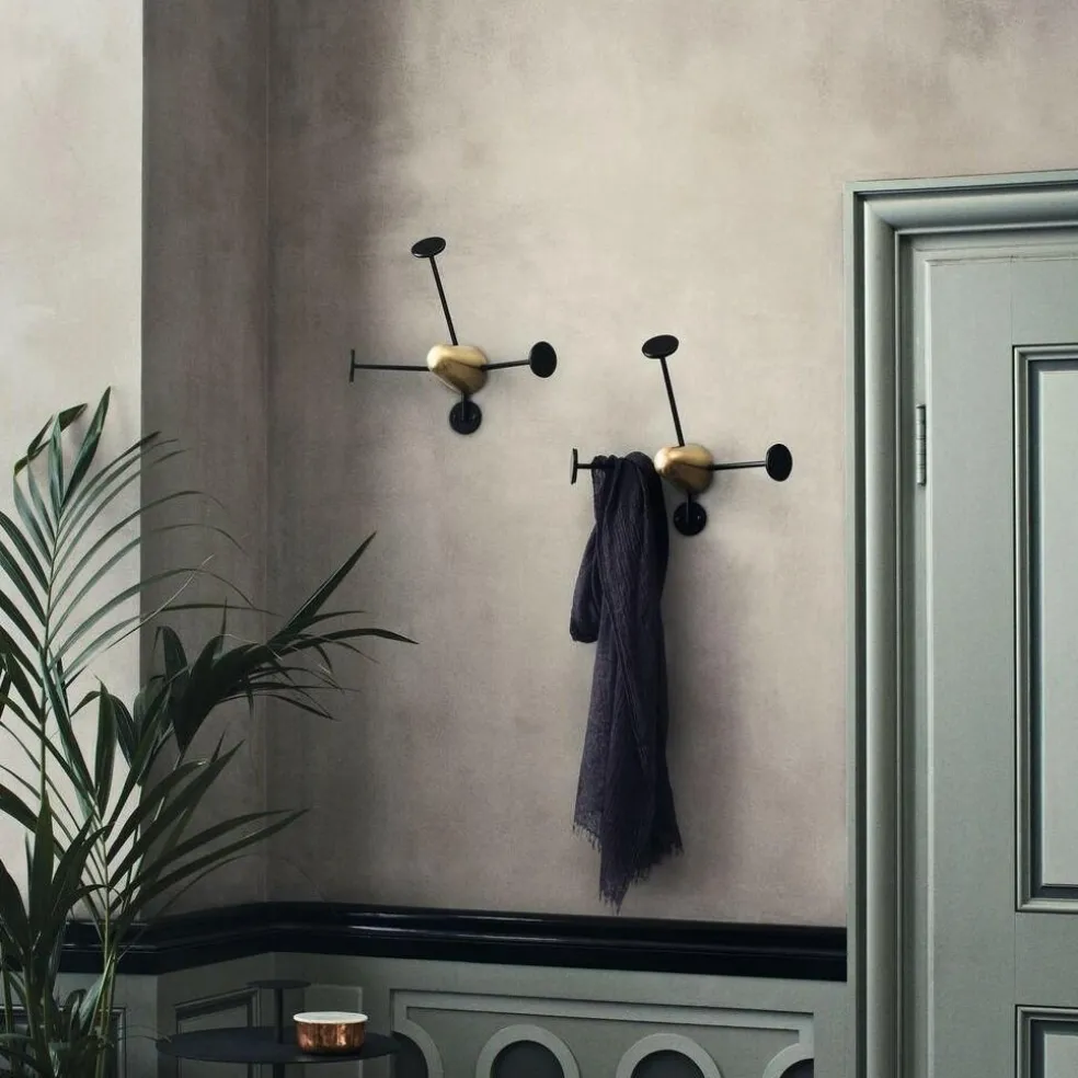 Matégot Wandgarderobe