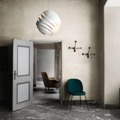 Matégot Wandgarderobe