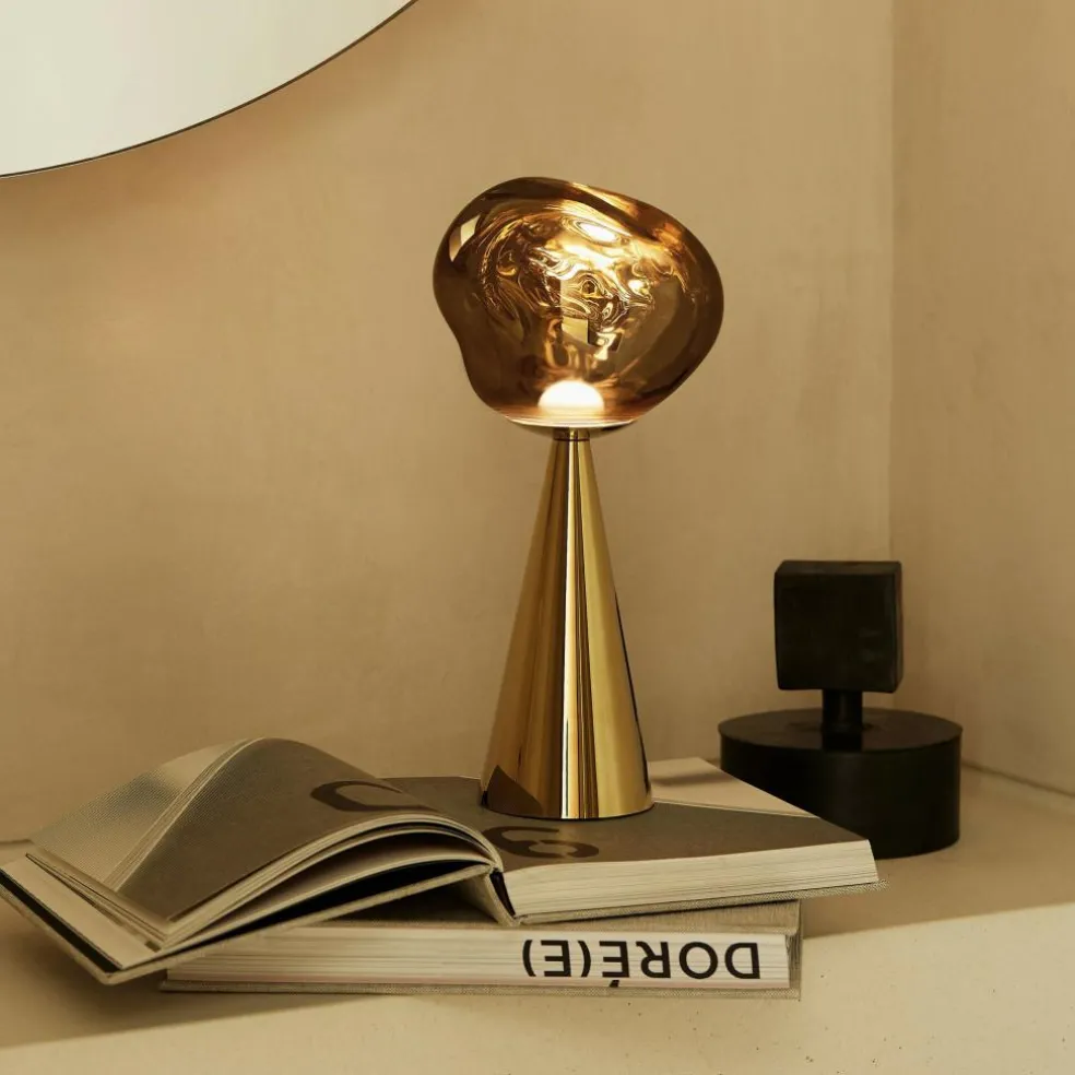 Melt LED Tischleuchte mit Akku