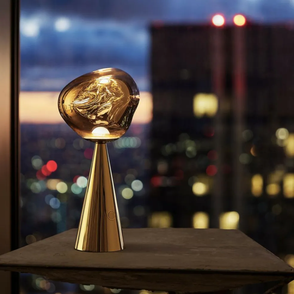 Melt LED Tischleuchte mit Akku