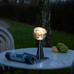 Melt LED Tischleuchte mit Akku