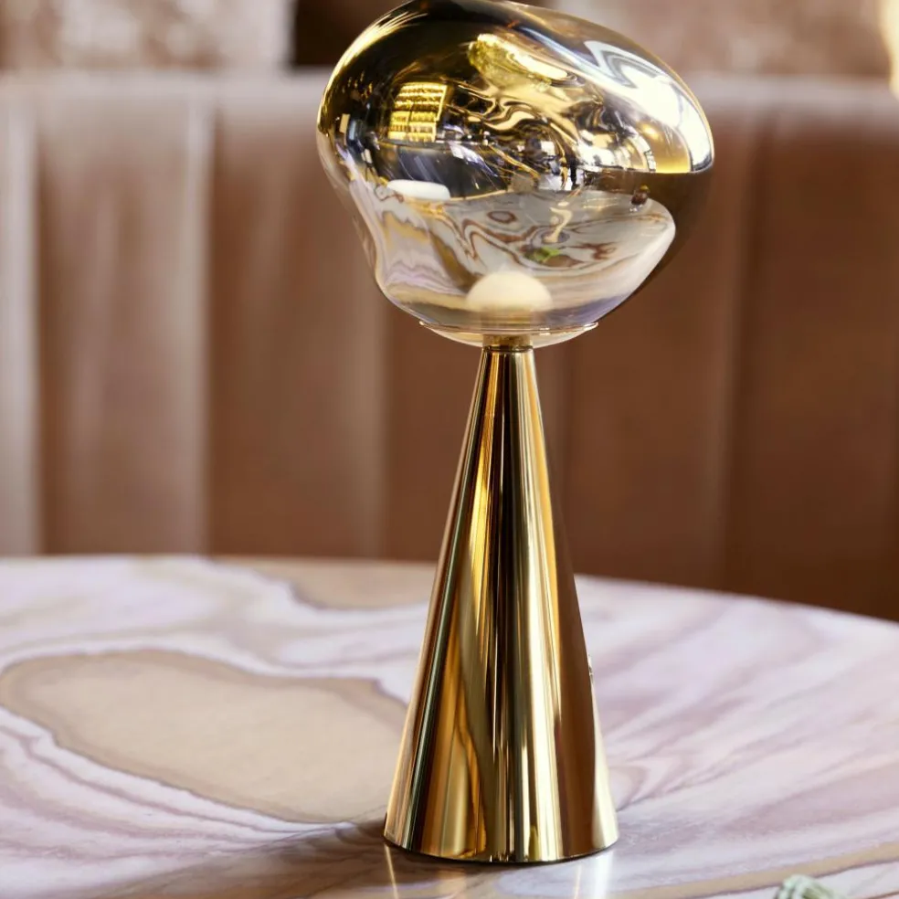 Melt LED Tischleuchte mit Akku