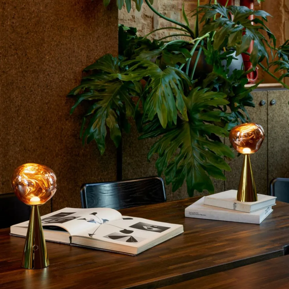 Melt LED Tischleuchte mit Akku