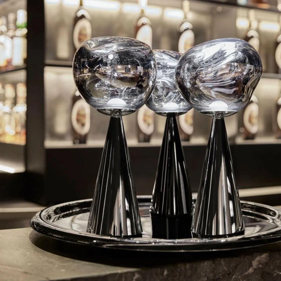 Melt LED Tischleuchte mit Akku