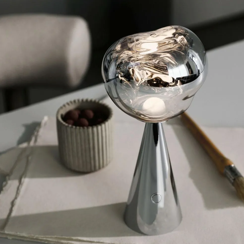 Melt LED Tischleuchte mit Akku