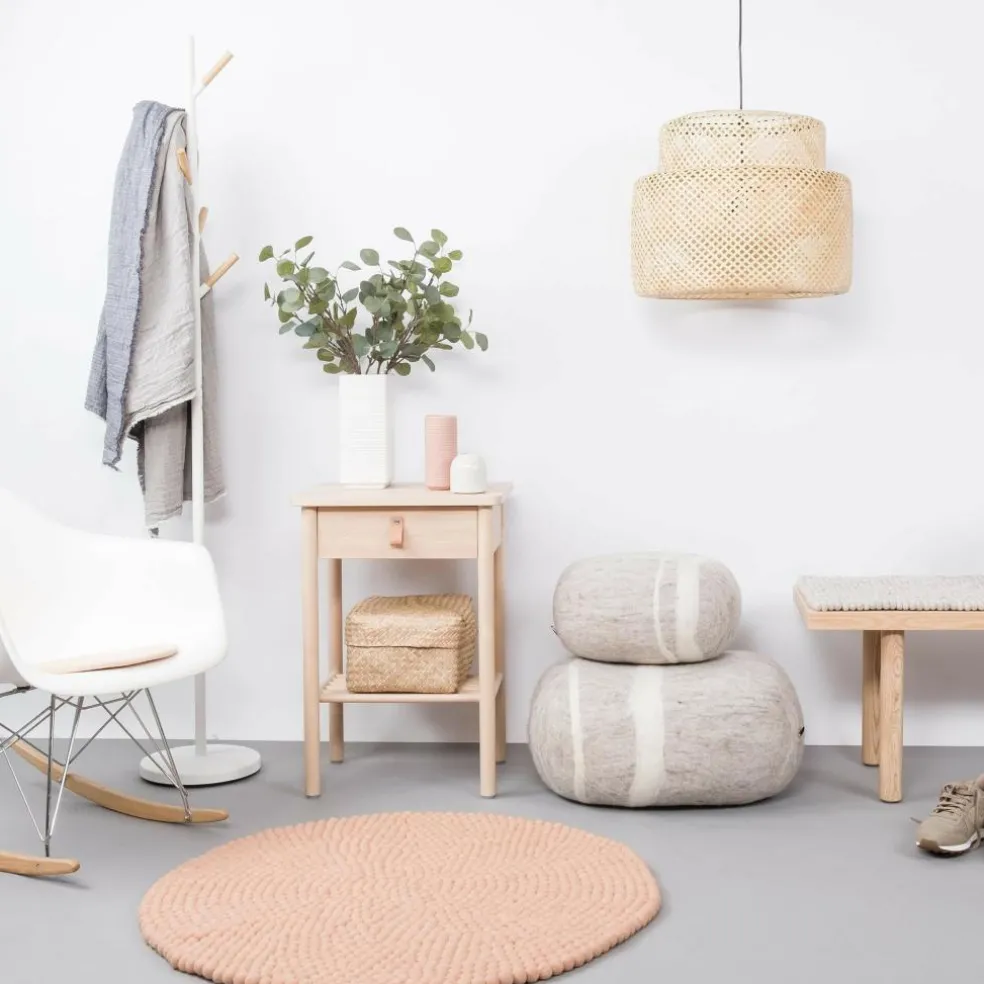 Merle Filzkugelteppich