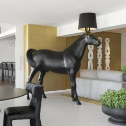 Moooi Horse Lamp Stehleuchte
