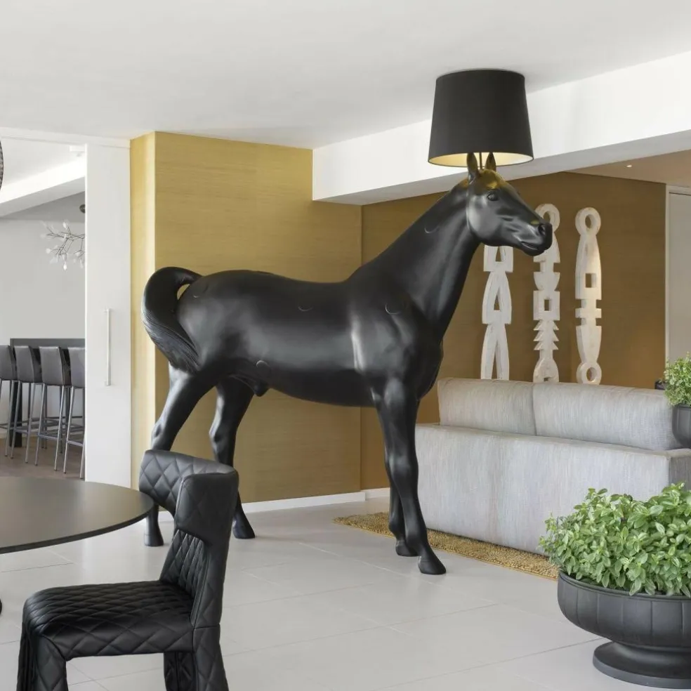 Moooi Horse Lamp Stehleuchte