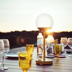 Mooon! LED Tischleuchte mit Akku