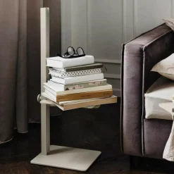 Museum Beistelltisch höhenverstellbar