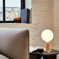 Oak Knuckle Tischleuchte + Sphere IV LED E27 8W Dim To Warm