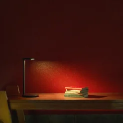Oblique LED Tischleuchte