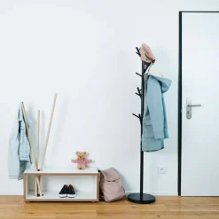 Ordnung Kindergarderobe