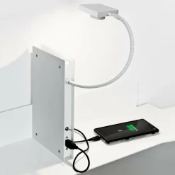 Oskar on the Shelf LED Regalleuchte mit Regal