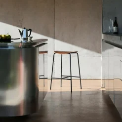 Pavilion AV37 Barhocker H 68cm