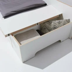 Plane Einzelbett mit Bettkasten links 90x200cm