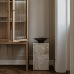 Plinth Tall Beistelltisch