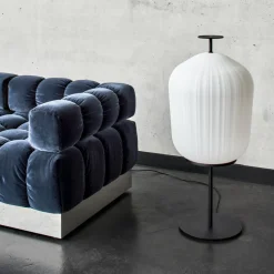 Plissée LED Stehleuchte