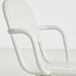 Ray Gartenarmlehnstuhl