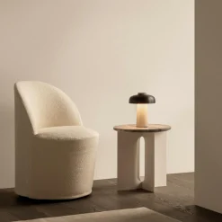 Reverse LED Tischleuchte mit Akku