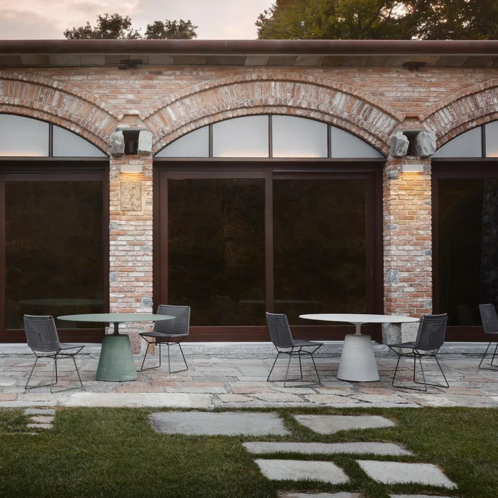 Rock Esstisch Ø 140cm Zement