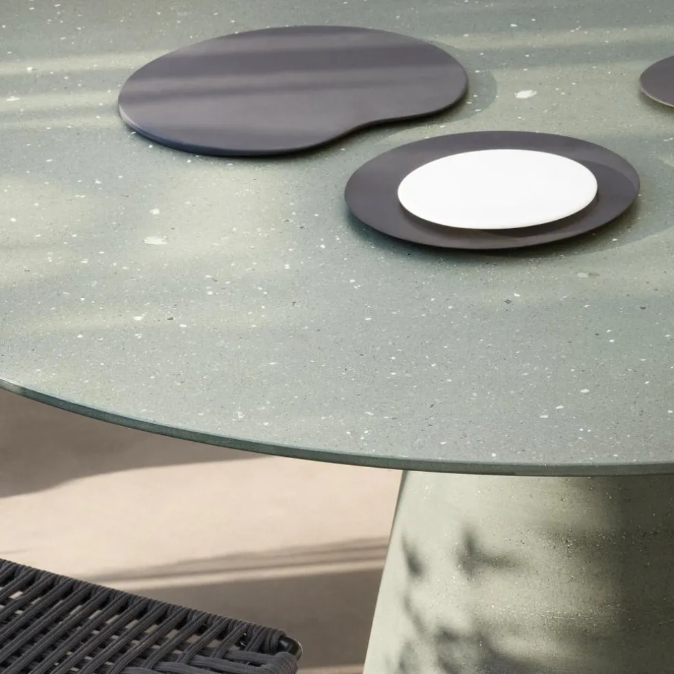 Rock Esstisch Ø 140cm Zement