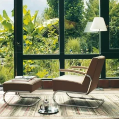 S 411 Sessel mit Hocker Leder