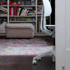 S2 Bürostuhl mit Rollen