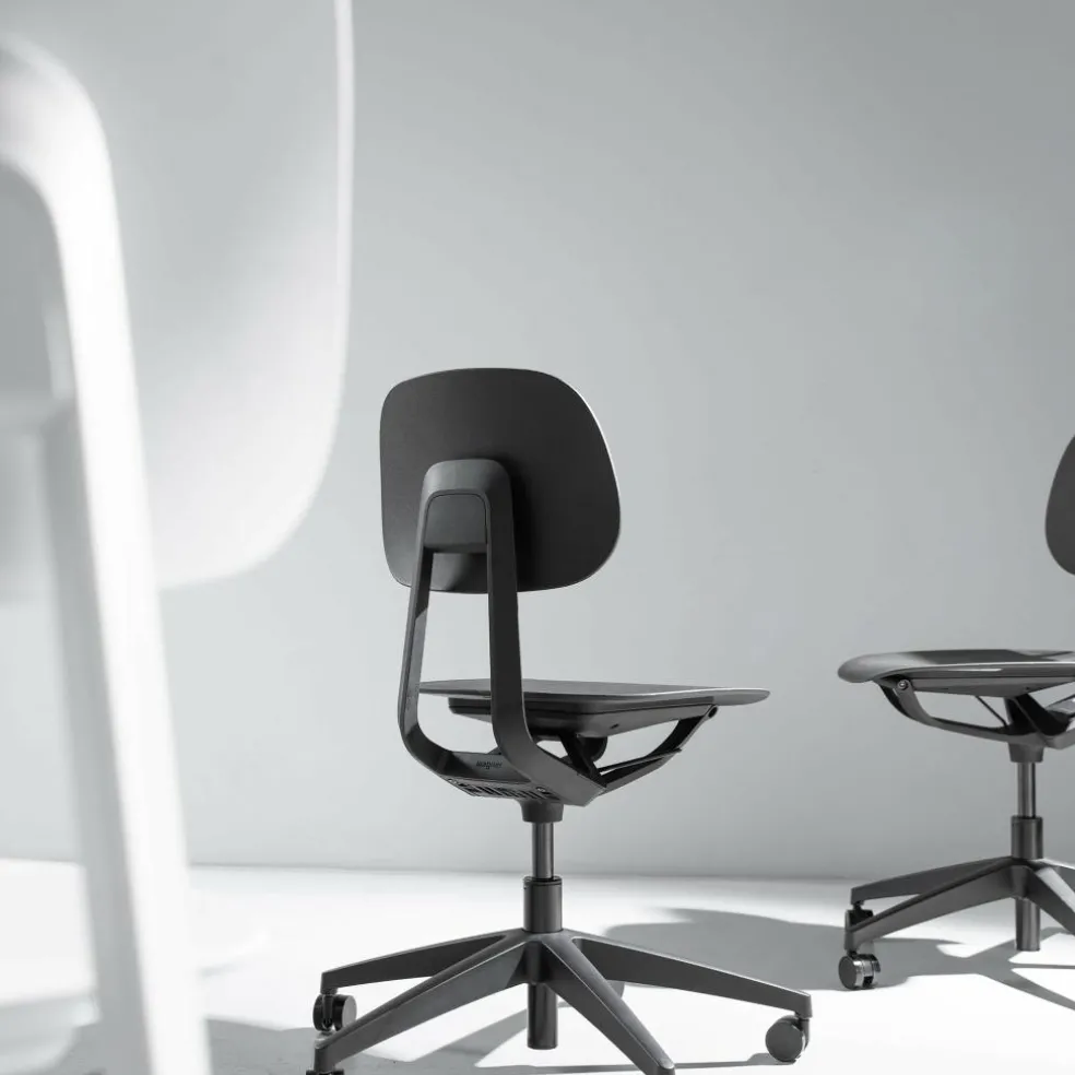 S2 Bürostuhl mit Rollen