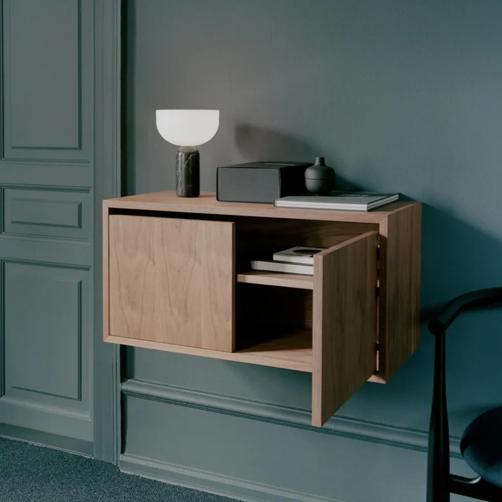 Schrank mit Türen niedrig