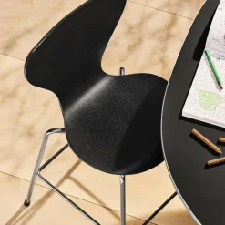 Serie 7™ Juniorstuhl Braun Bronze