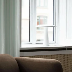 Shelter Tischleuchte