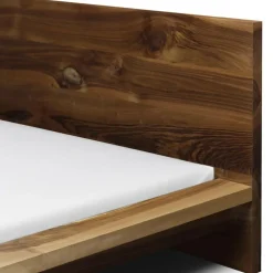 SL02 MO Bett 140x200cm