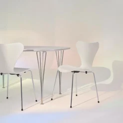 Special Edition Serie 7™ Stuhl lackiert Gestell verchromt