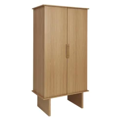 Stilt Kleiderschrank